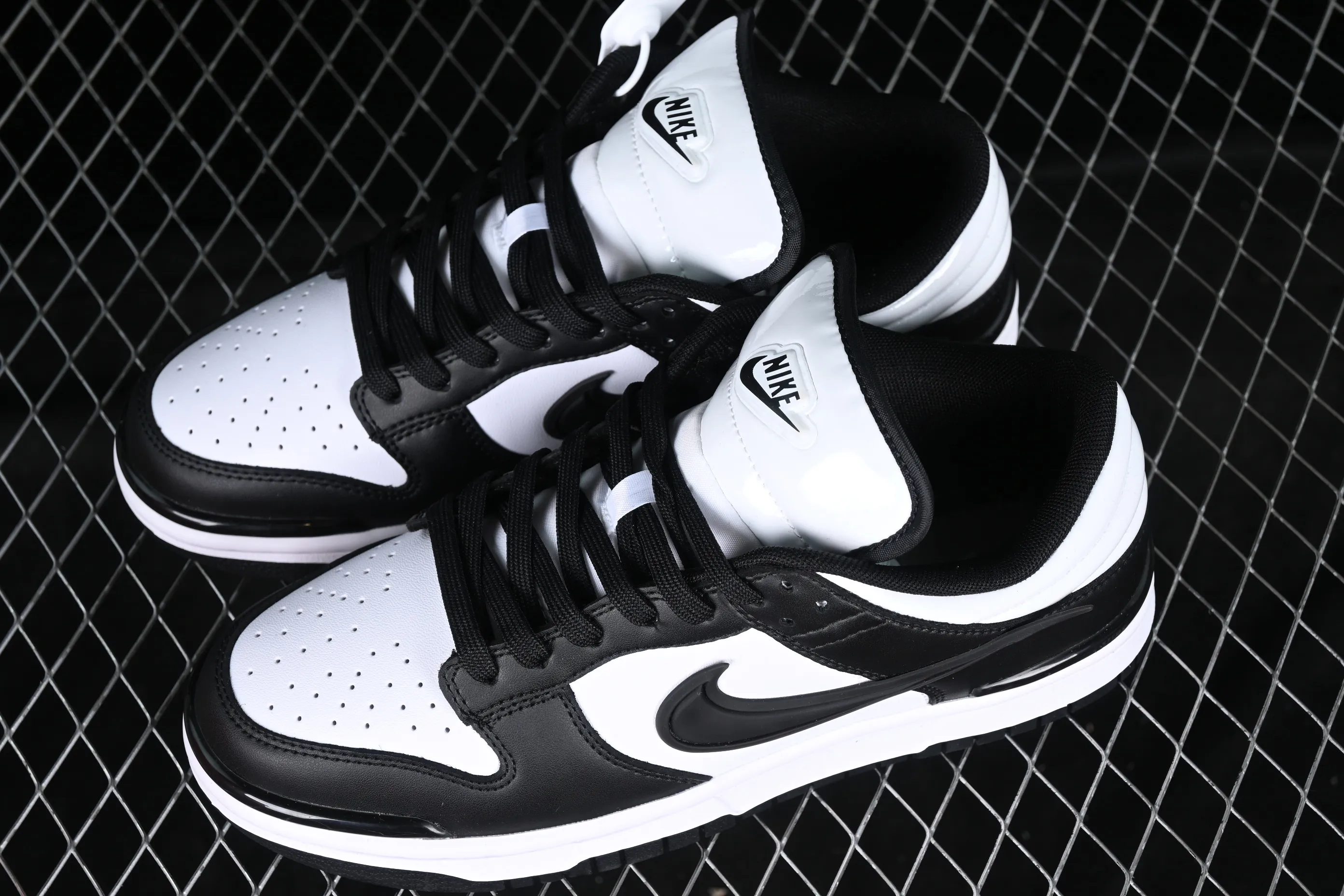 All categories Nk SB Dunk series Nk SB Dunk Low low-top sneakers Nk Dunk Low Twist Panda Panda black and white SB low-top sports and leisure sneakers DZ2794-001